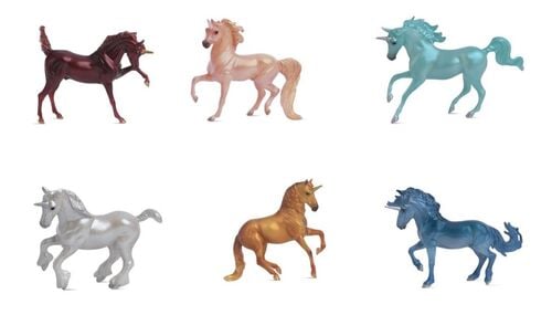 Breyer Mystery Unicorn Surprise Series 3: Fire & Ice Playset