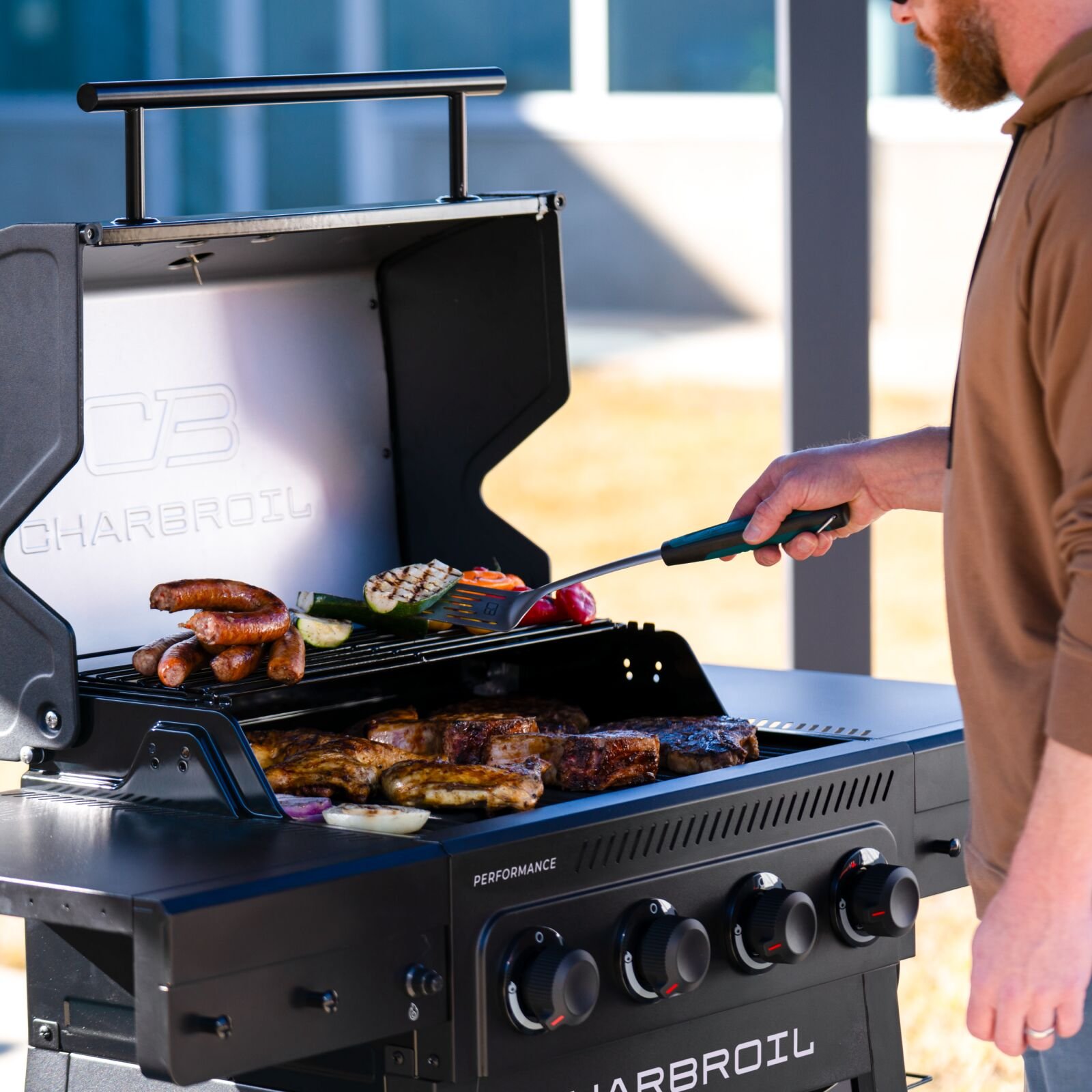 Char-Broil Performance Series FlavorMax 4-Burner Cart Gas Grill
