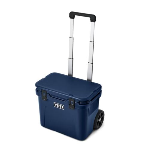 Roadie 32 Roller Cooler in Navy