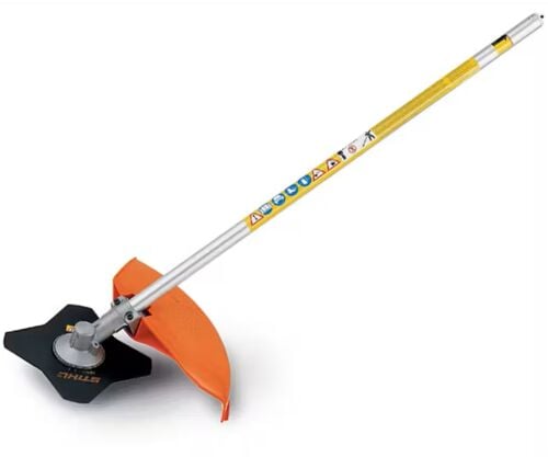 FS-KM Brushcutter with 4-Tooth Grass Blade