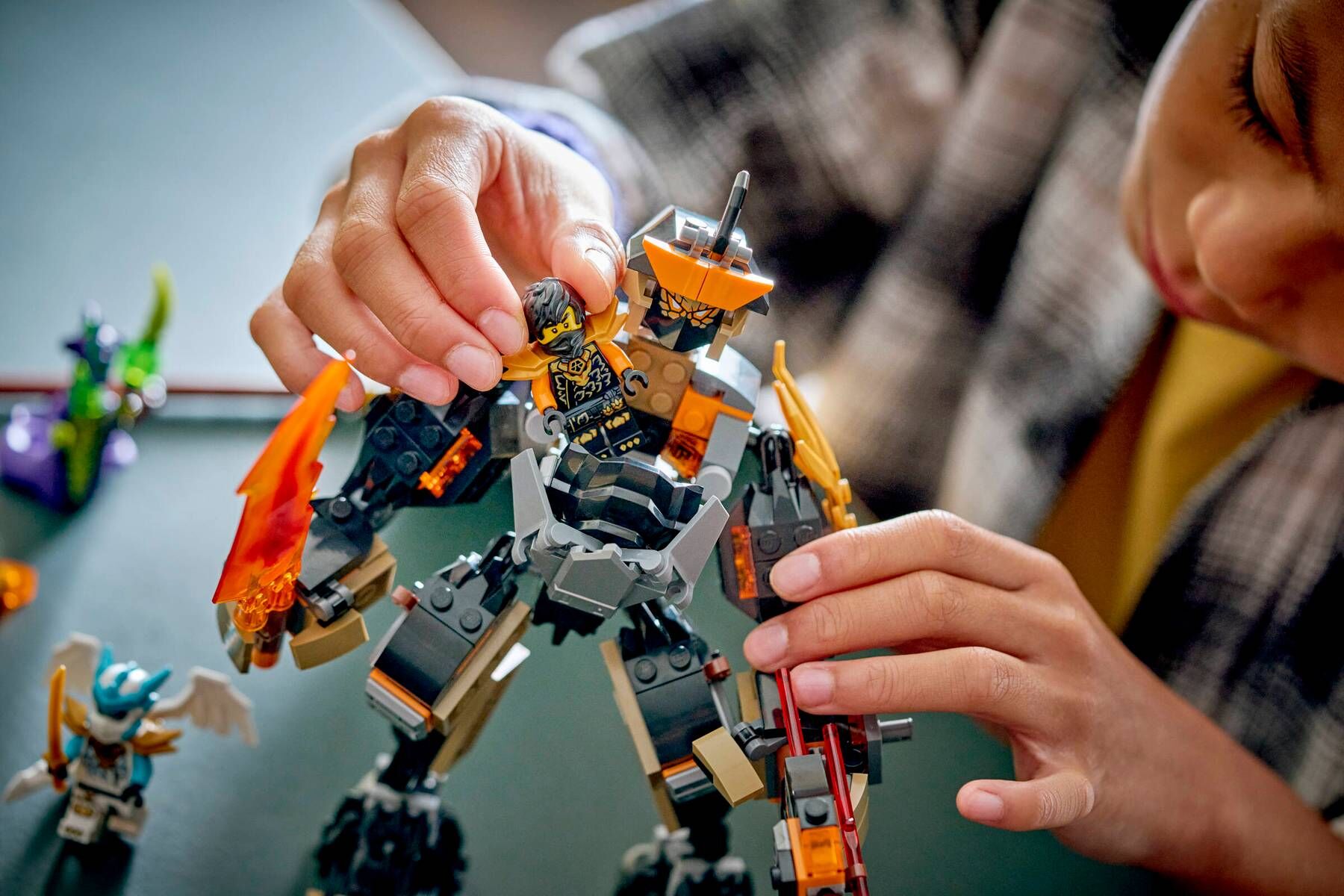 LEGO NINJAGO Cole's Mission Mech & Dragon Zane