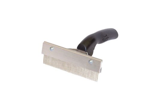Scotch Type Curry Comb