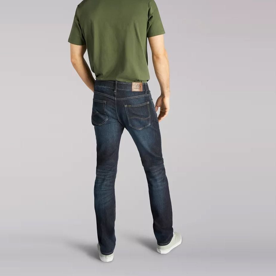 Men's Extreme Motion Slim Straight Leg Jean in Trip