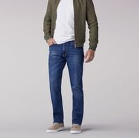 Men's Extreme Motion Straight Fit Tapered Leg Jean in Maddox