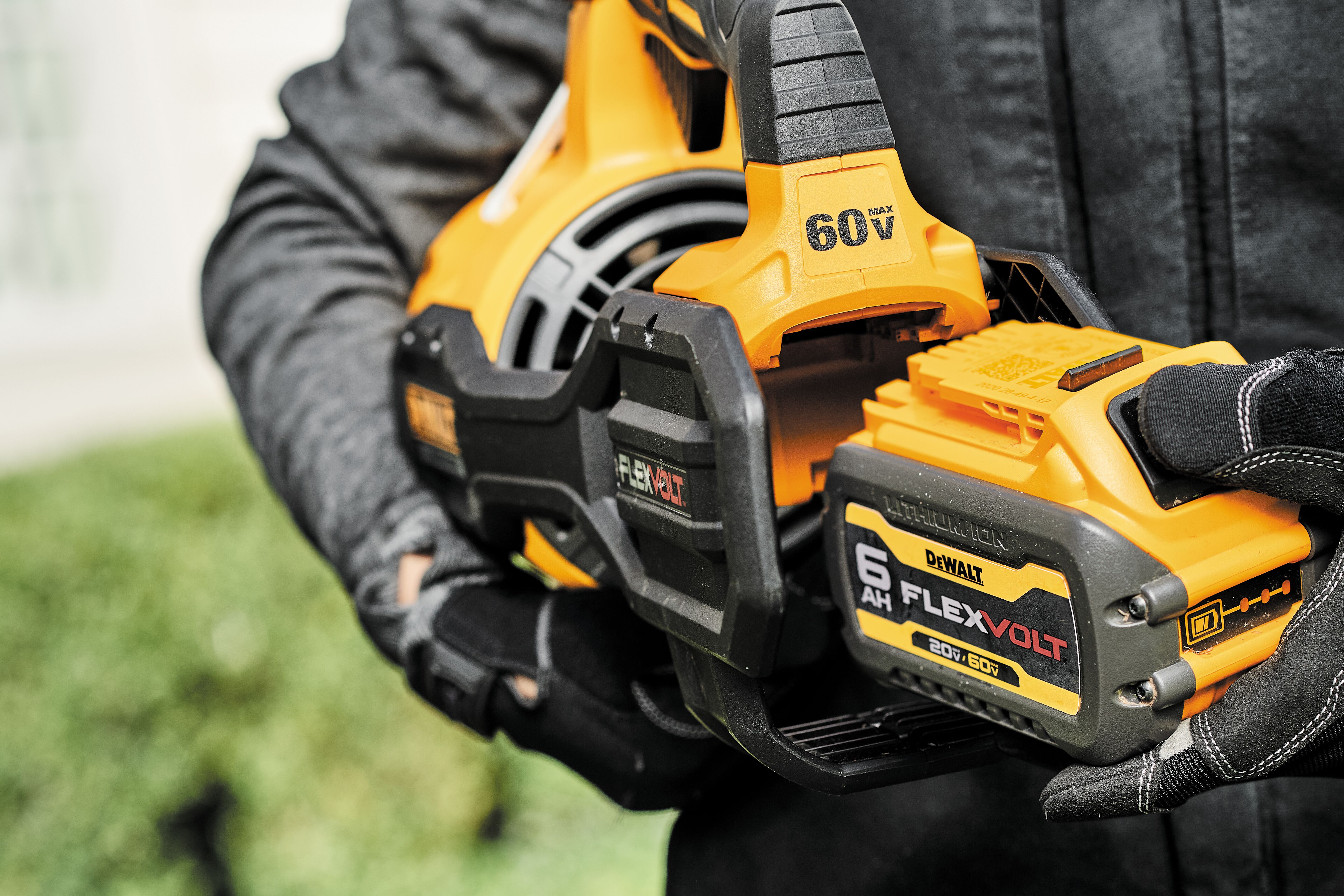 Dewalt 60V MAX* FLEXVOLT Brushless Handheld Axial Blower Kit