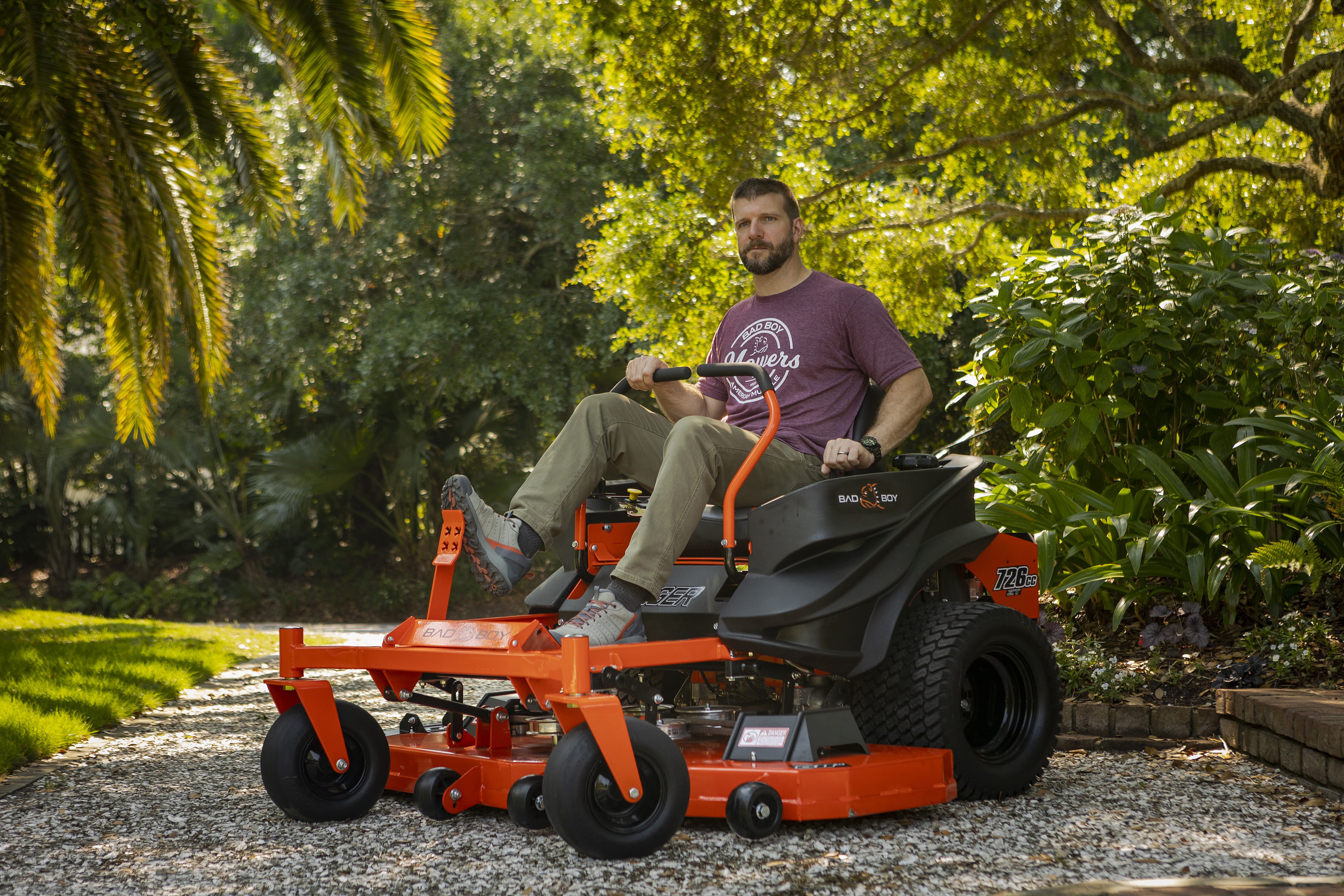 Bad Boy ZT Avenger Zero Turn Lawn Mower with 60